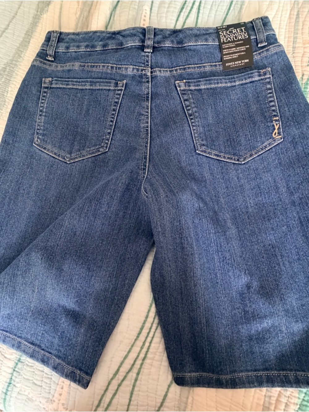 Jones New York Blue Denim Shorts with Contrast Stitching Secret slimming feature - Picture 6 of 7